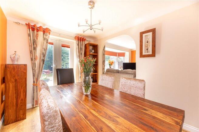 4 bed Detached for sale Image 7