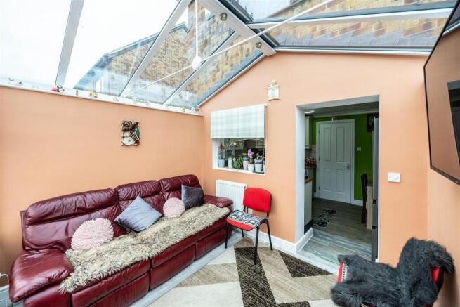 2 bed Semi-Detached for sale Image 10