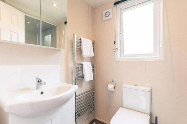 2 bed Lodge for sale Image 9