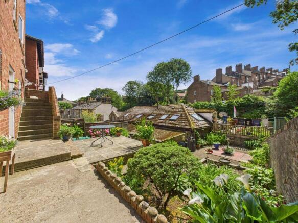 3 bed Detached for sale Image 11