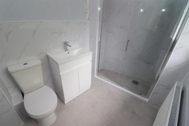 4 bed Detached for sale Image 12