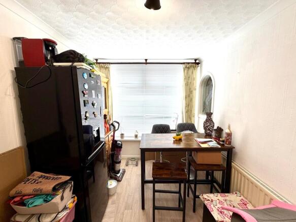 3 bed Semi-Detached for sale Image 5