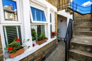 58a, Waverley Road, London SE18 7TN
