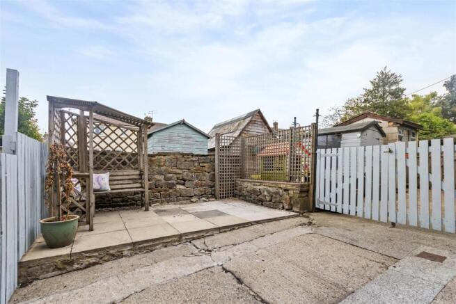 2 bed Terraced for sale Image 6