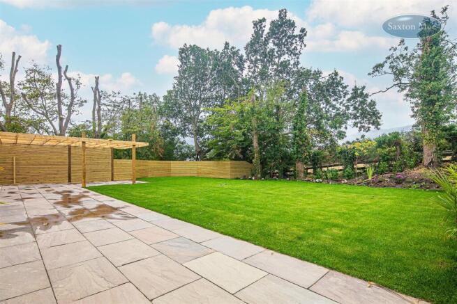 4 bed Detached for sale Image 12