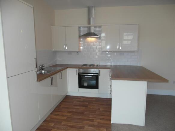 LOUNGE/KITCHEN