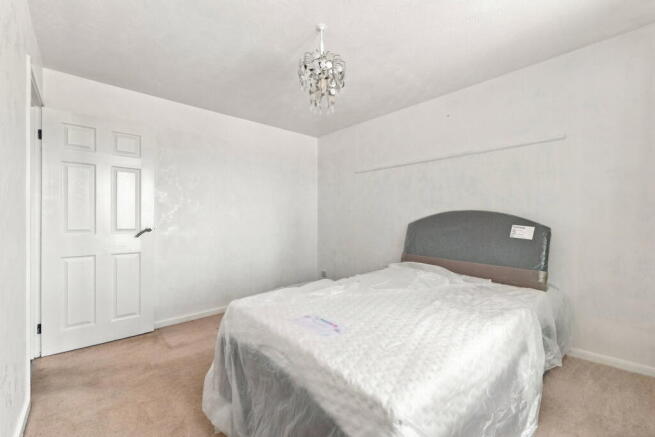 2 bed Semi-Detached Bungalow for sale Image 7