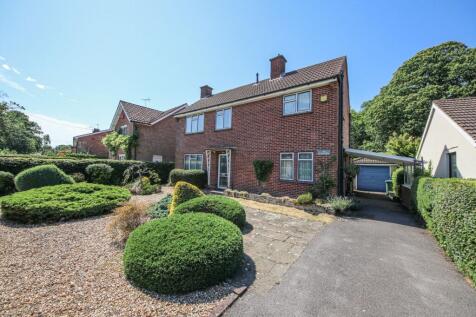 Pine Drive, Thornhill Park, SO18
