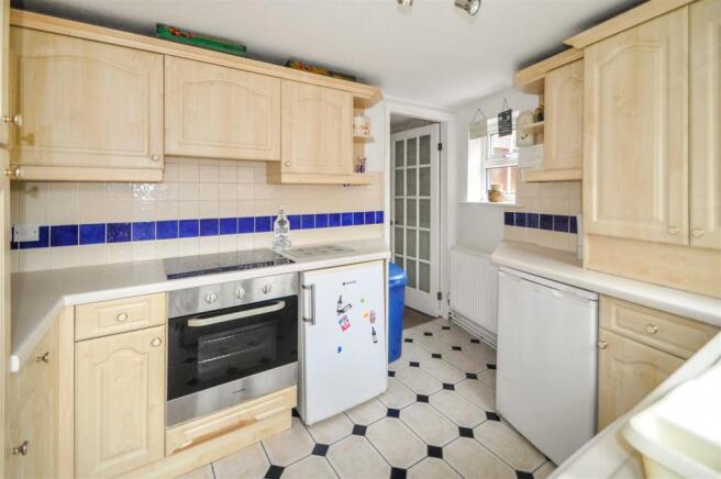 kitchen1[1].JPG