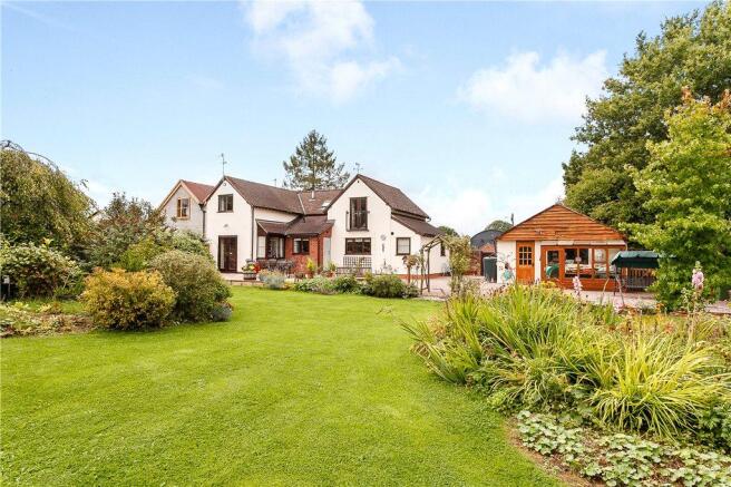 Cottage With Garden