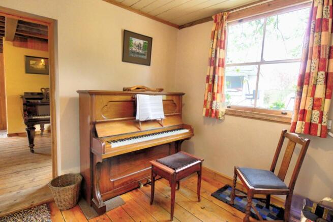 Dining/music Room