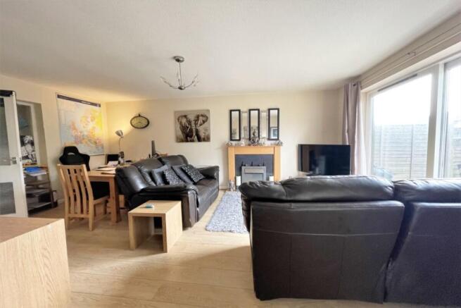 Lounge / Dining Room