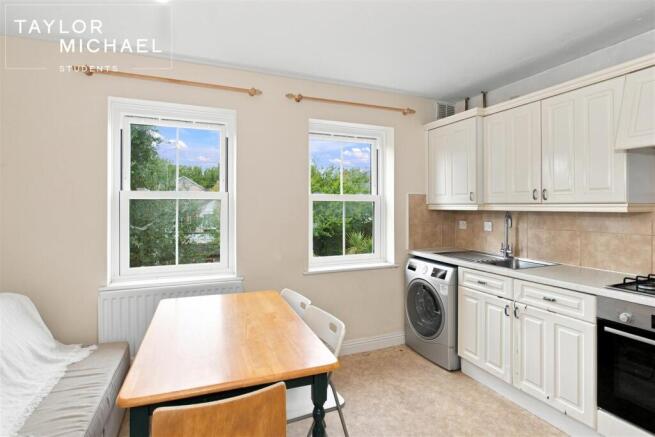 Kitchen / Living Room