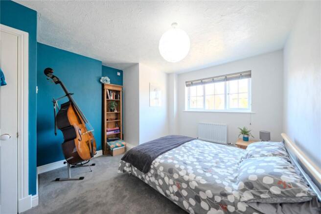 4 bed Detached for sale Image 7