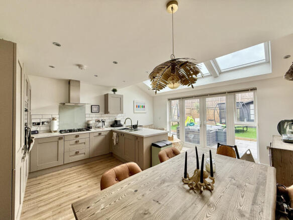 Kitchen/Dining