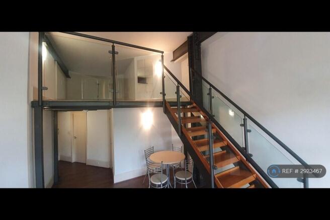 1 bed Flat to rent Image 4