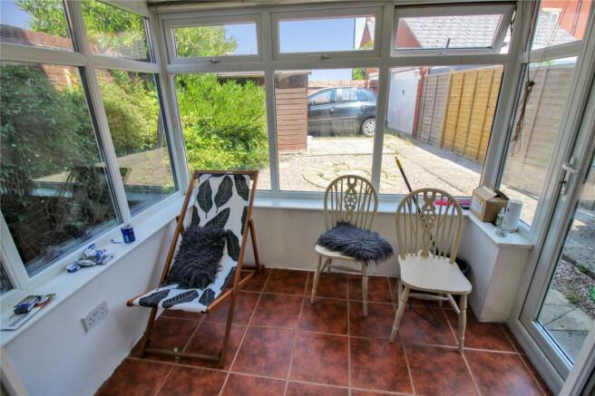 Fitwell Road, Swindon, Wiltshire, SN25 photo 4
