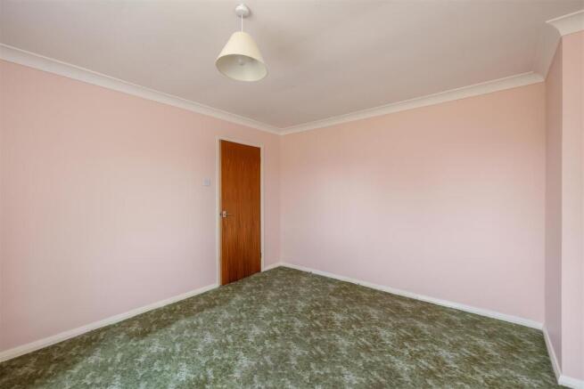 3 bed House for sale Image 12