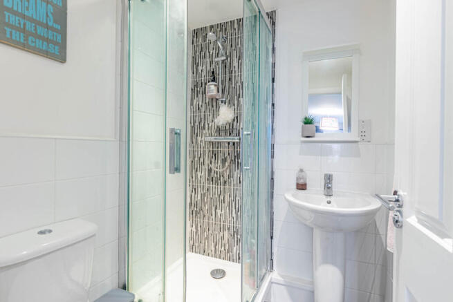 bedroom1ensuite