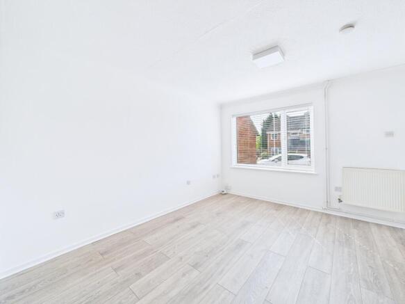 CAM01909G0-PR0345-STILL004