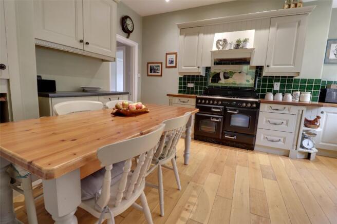 Kitchen Dining Area