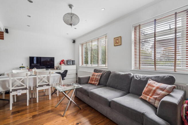 Eastern Avenue, Pinner photo 2