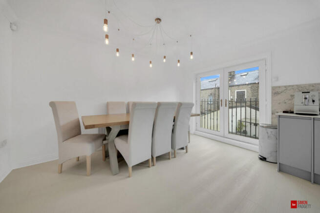 4 bed Terraced for sale Image 6