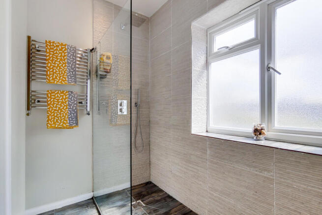 10_Main Ensuite-0.jp