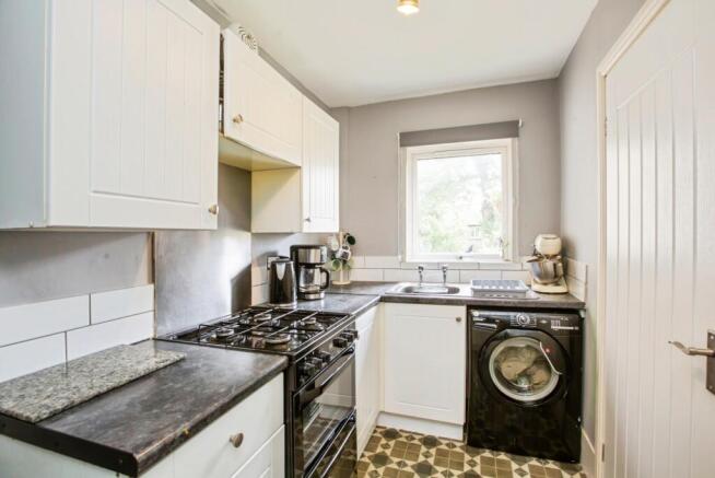 2 bed Terraced for sale Image 6