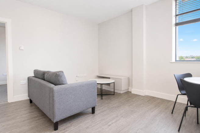 1 bed Flat to rent Image 3