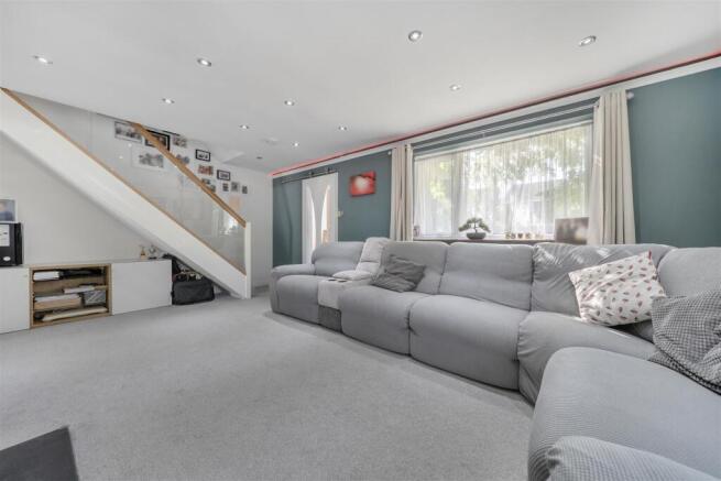 Farnhurst Road, Barnham photo 4