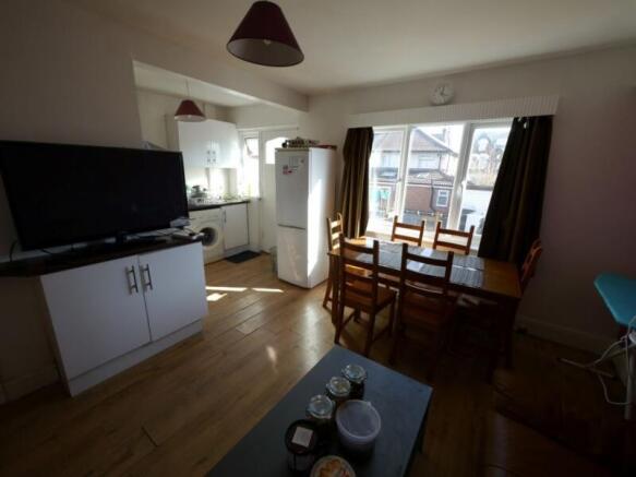 5 bed Terraced to rent Image 7