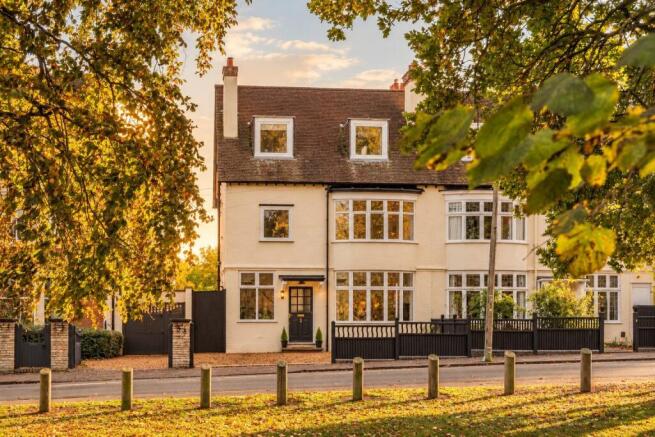 5 Bedroom Semi-Detached in NN3 3AD