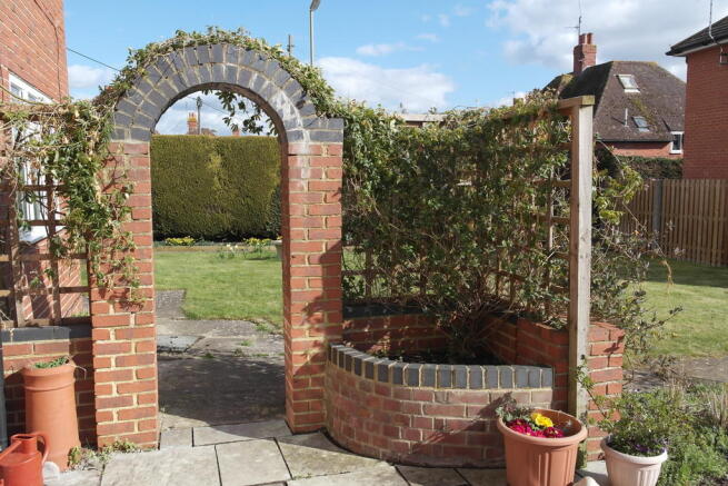 Photo 9