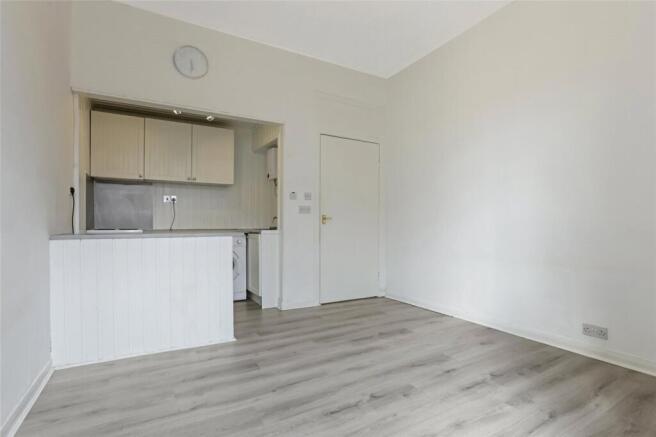 Lounge/Kitchen