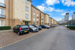 21, Verona House, Vellacott Close, Butetown, Cardiff CF10 4AT