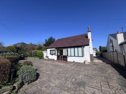 Tree Tops, 4 Oldfield Carr Lane, Poulton-Le-Fylde, FY6 8EW