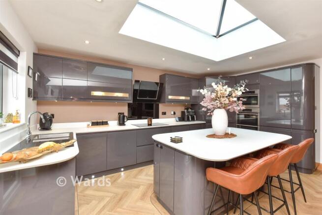 Kitchen/ Living Area