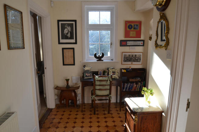 Photo 3