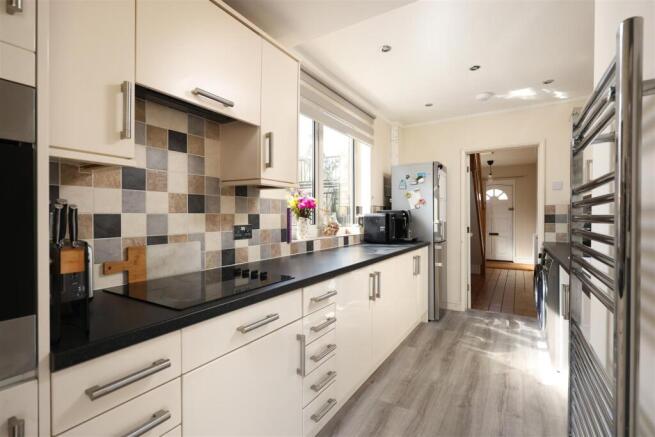 2 Quakers Road 13.JPG