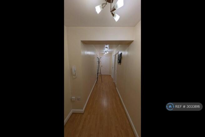Hallway / Entrance