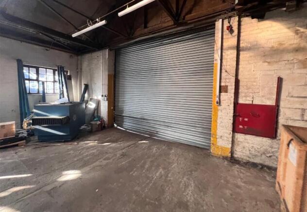 Int Loading T202512231510.jpg