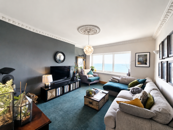 2 bed Flat for sale Image 8