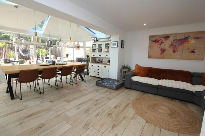 Eat-in Kitchen/Diner/Orangery
