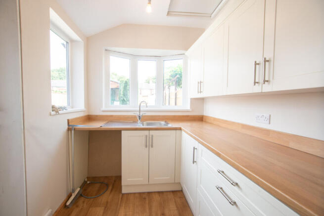 3 bed Terraced to rent Image 6