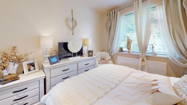 2 bed Apartment for sale Image 9