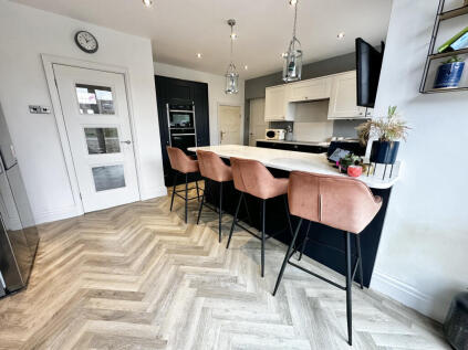 Madison Avenue, Bispham, FY2