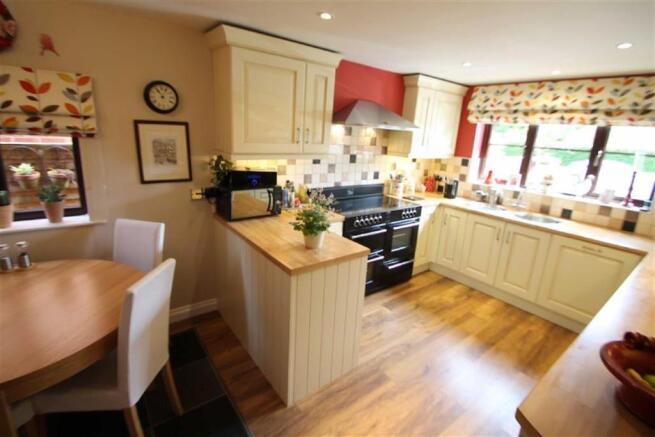 Kitchen / Breakfast 