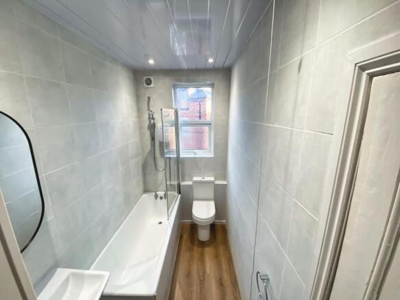 8 bed Semi-Detached for sale Image 10