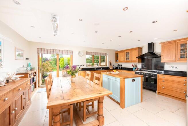 Kitchen/Breakfast
